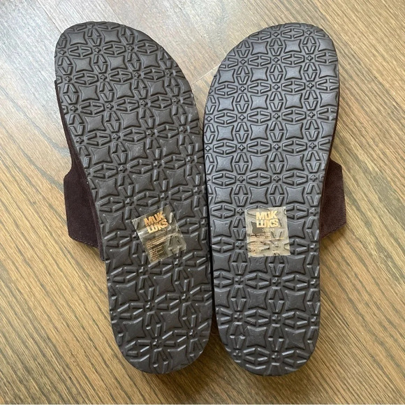New MUK LUKS Brown Cow Suede Buckle Sandals Men’s size 13 main image 4